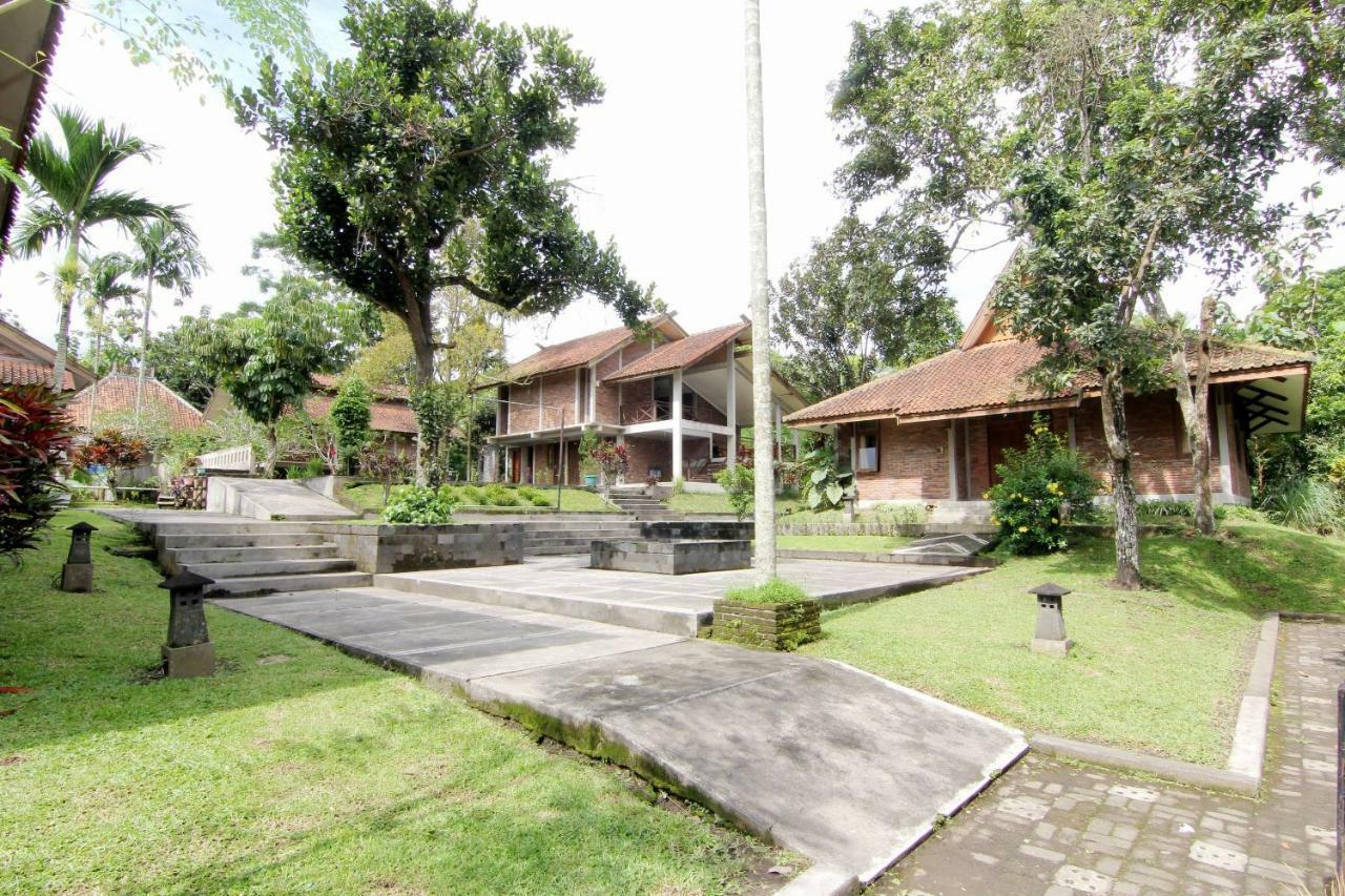 Hotel Disaster Oasis Kaliurang Exterior foto