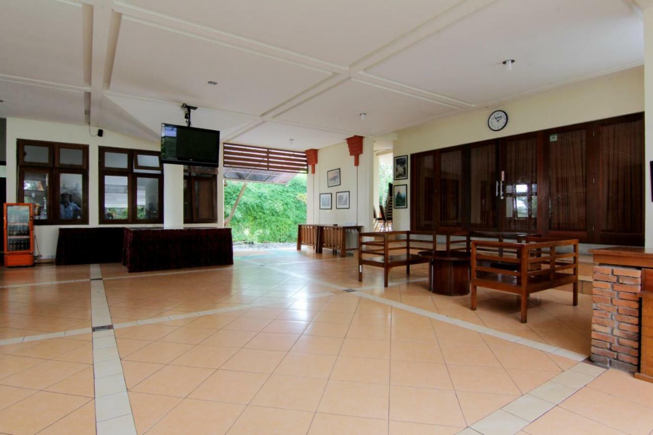 Hotel Disaster Oasis Kaliurang Exterior foto
